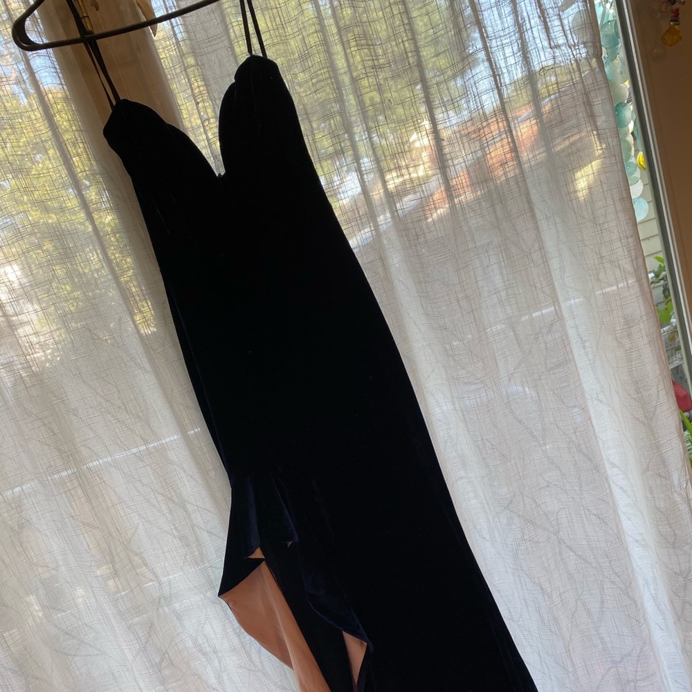 Gorgeous blue velvet dress